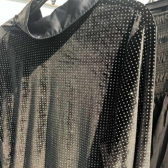 Victorias Secret Velour Sequin Sparkly Button Down Pajama Top Size Medium Black - Picture 3 of 4